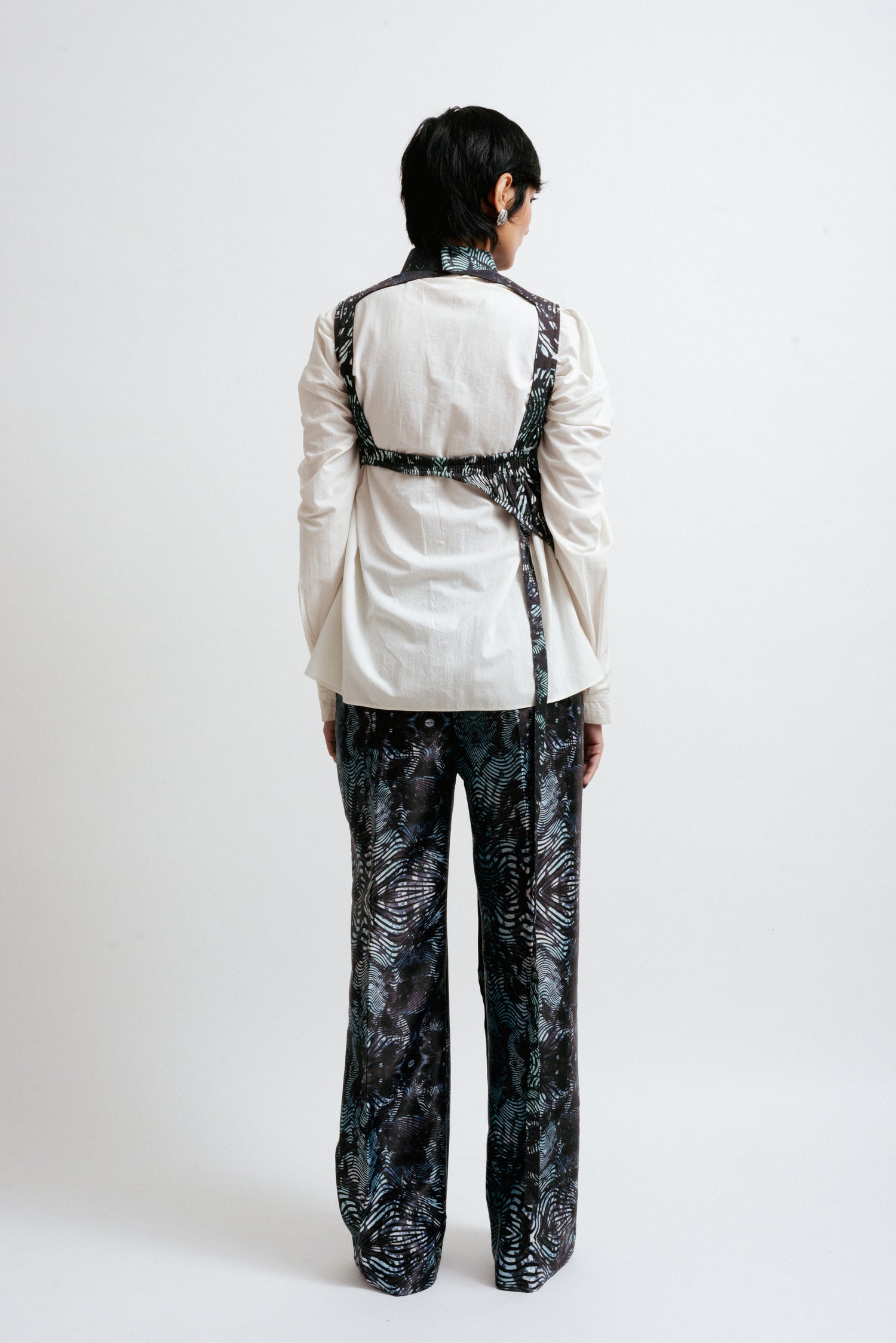 ELECTRIC WAVE CROP TOP