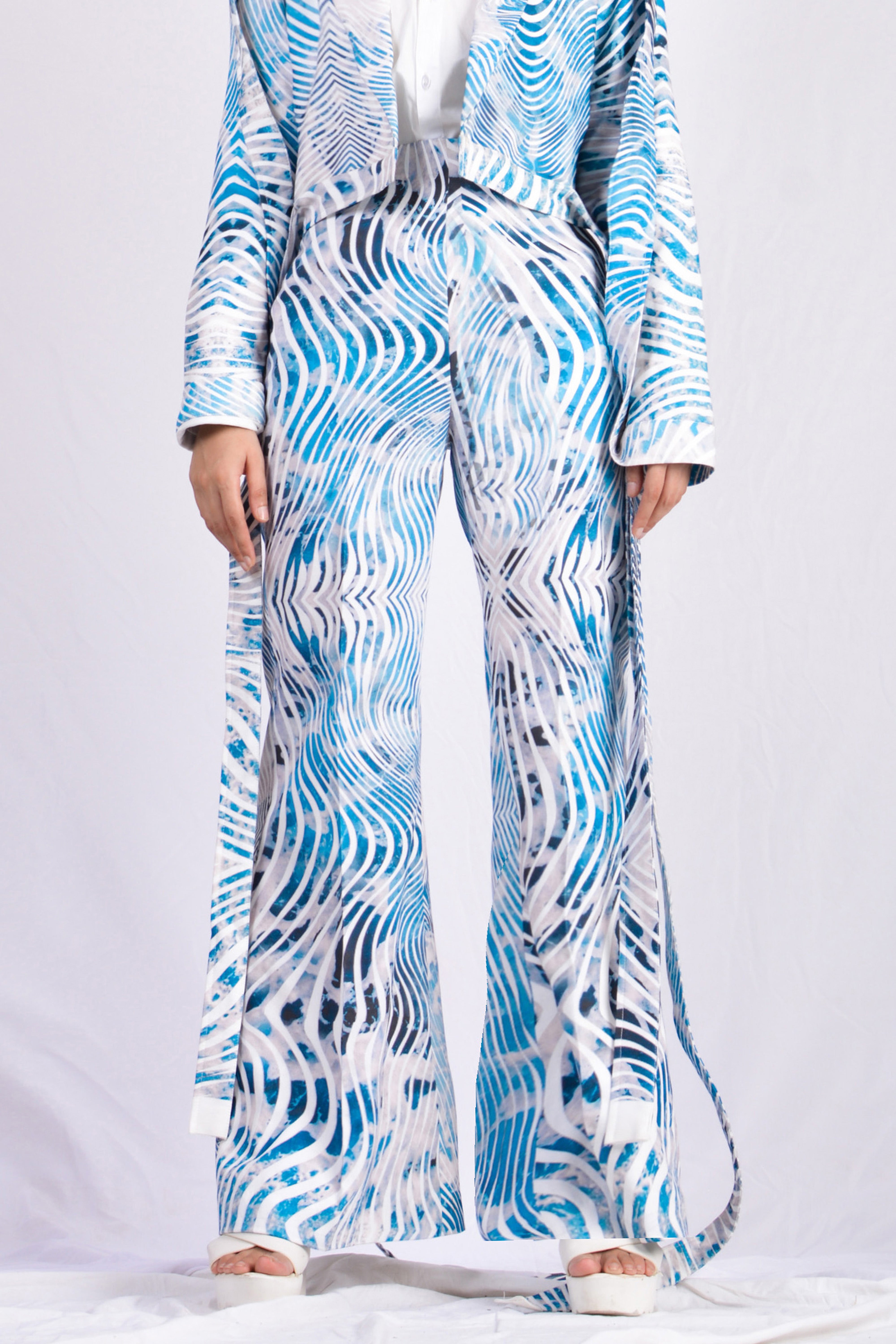 MARINE MIRAGE TROUSER – White Saturn